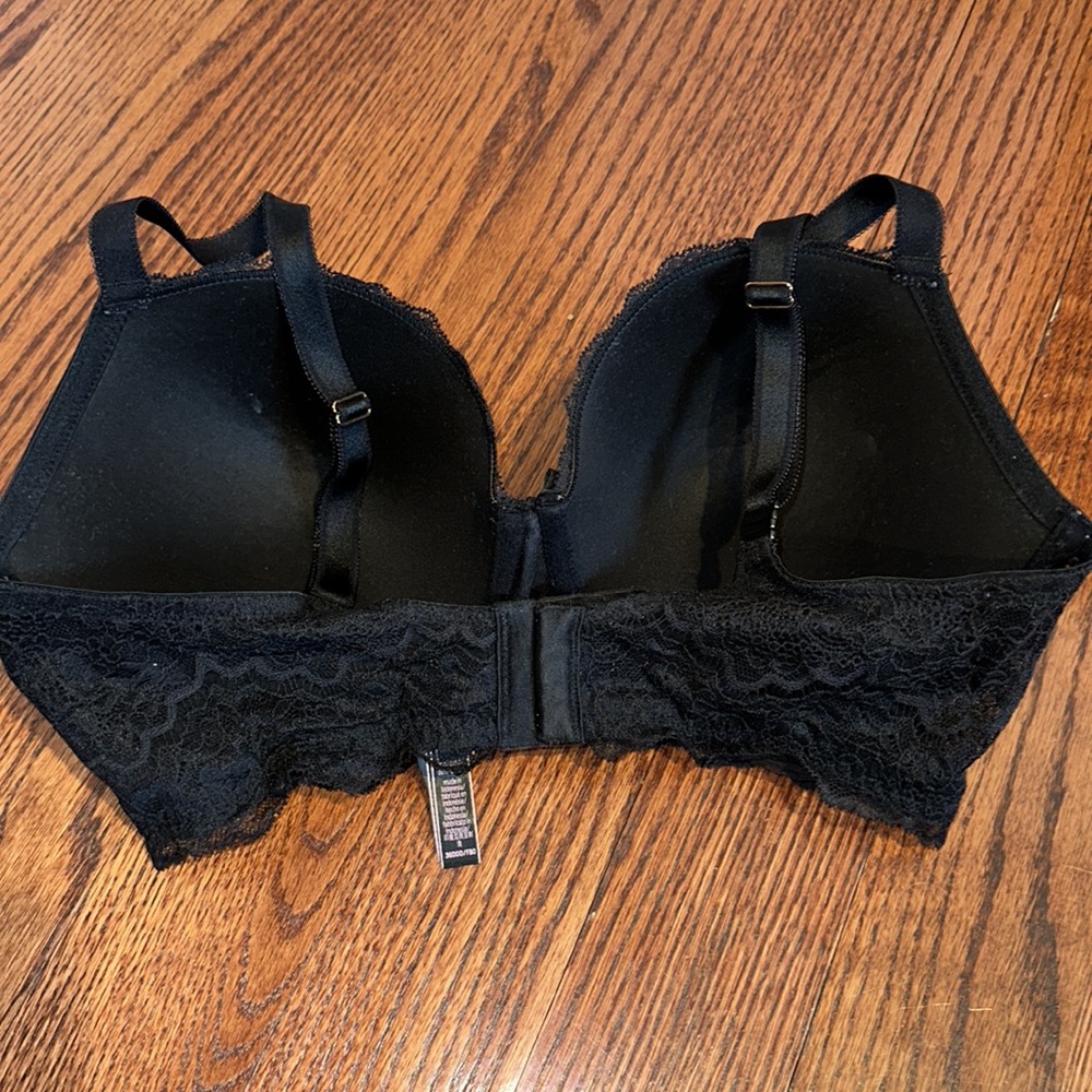 Victoria Secret black Dream Angels lightly lined lace Demi bra - size 36DDD - Picture 2 of 6